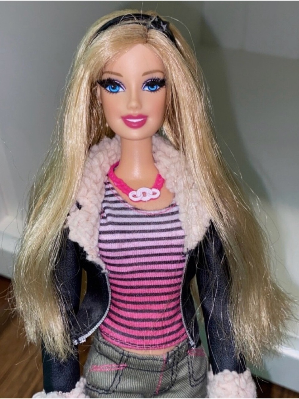 2013 Barbie Fashionista Style Doll Pre-Owned: Clothes Included, box not included - Picture 5 of 13